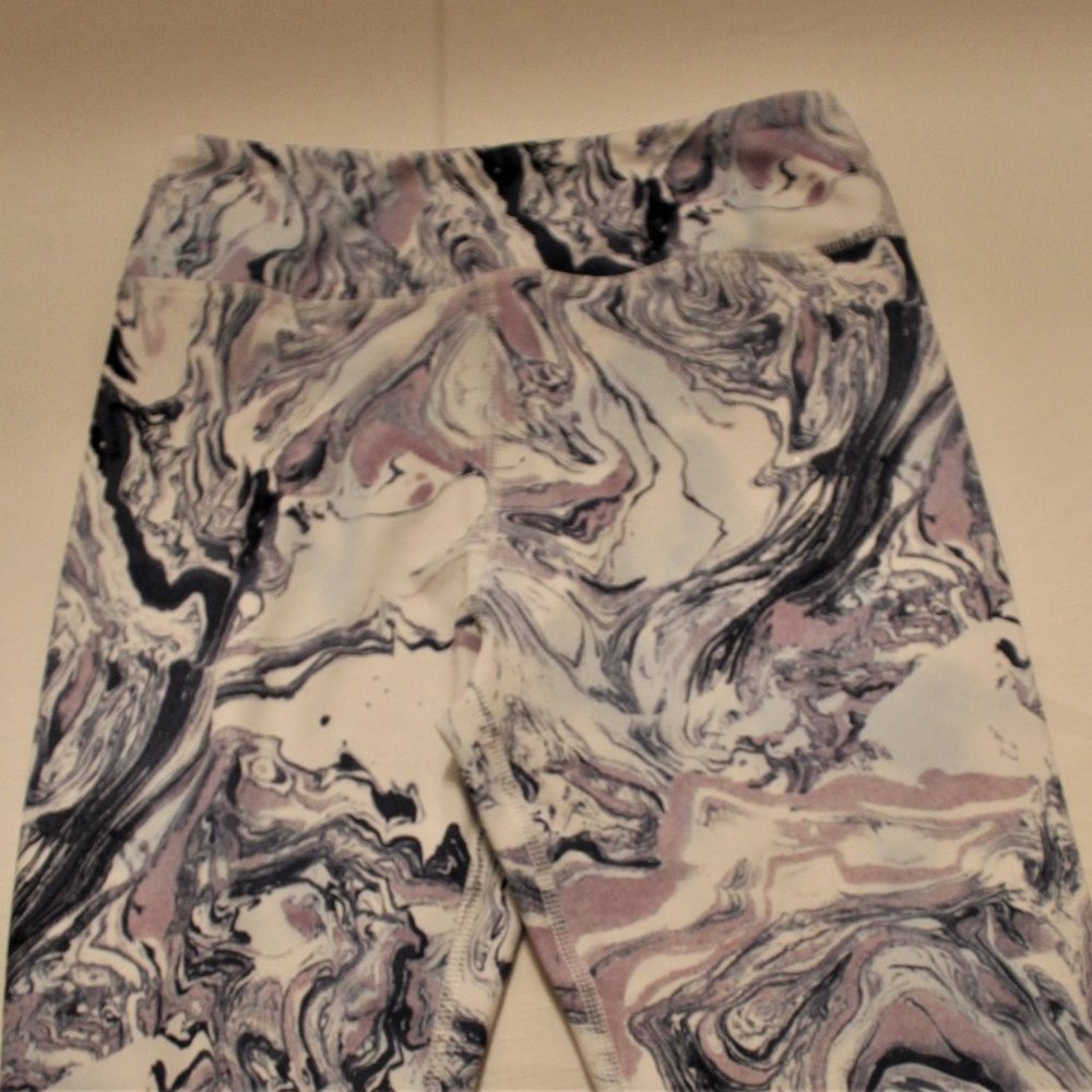 HIGH RISE YOGA LEGGINGS - Picture 2 of 2